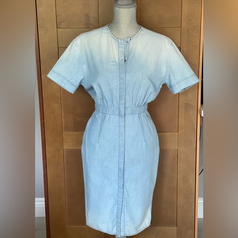 Pierre BALMAIN Short Sleeve Chambray Blue Button-Front Dress, Size 4 US